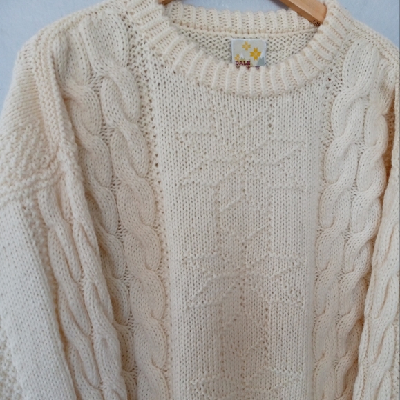 Dale Of Norway Chunky Cable Knit Crewneck Sweater 100% Wool Ivory Ecru - Picture 6 of 15